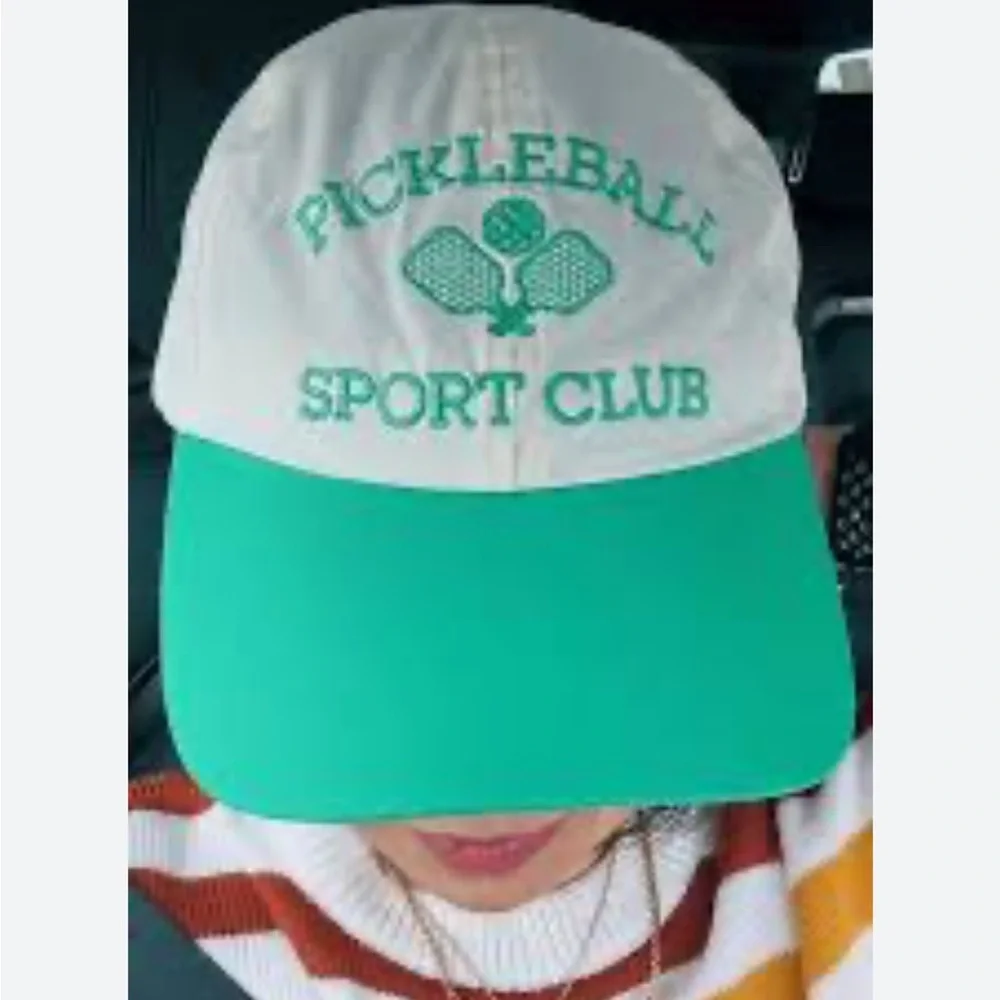 Pickleball Sport Club Two-Tone Cap in Cream and Green